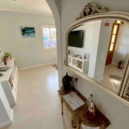 Beautiful And Spacious House To Enjoy Your *