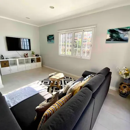 Beautiful And Spacious House To Enjoy Your *